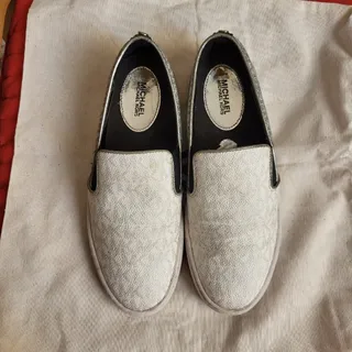 کفش مایکل کورس MK