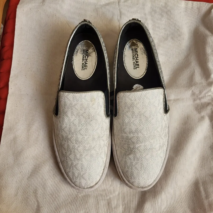 کفش مایکل کورس MK