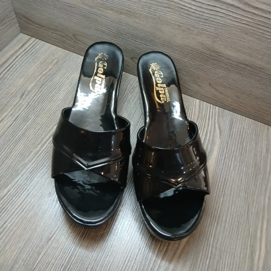 دمپایی روفرشی