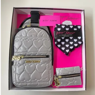 کیف برند Betsey