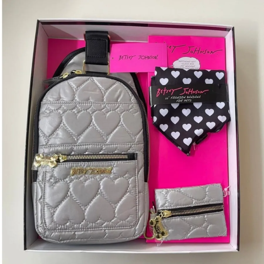 کیف برند Betsey