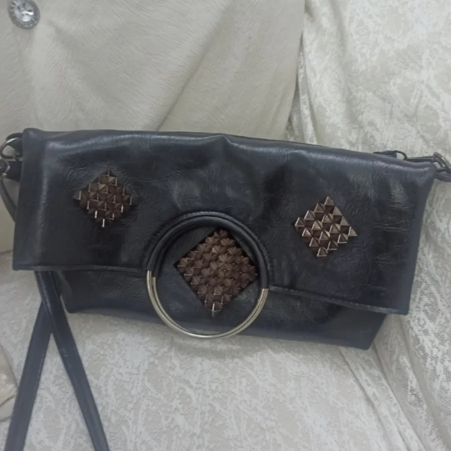 کیف مشکی دسته فلزی