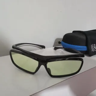 عینک فیلتر نور آبی