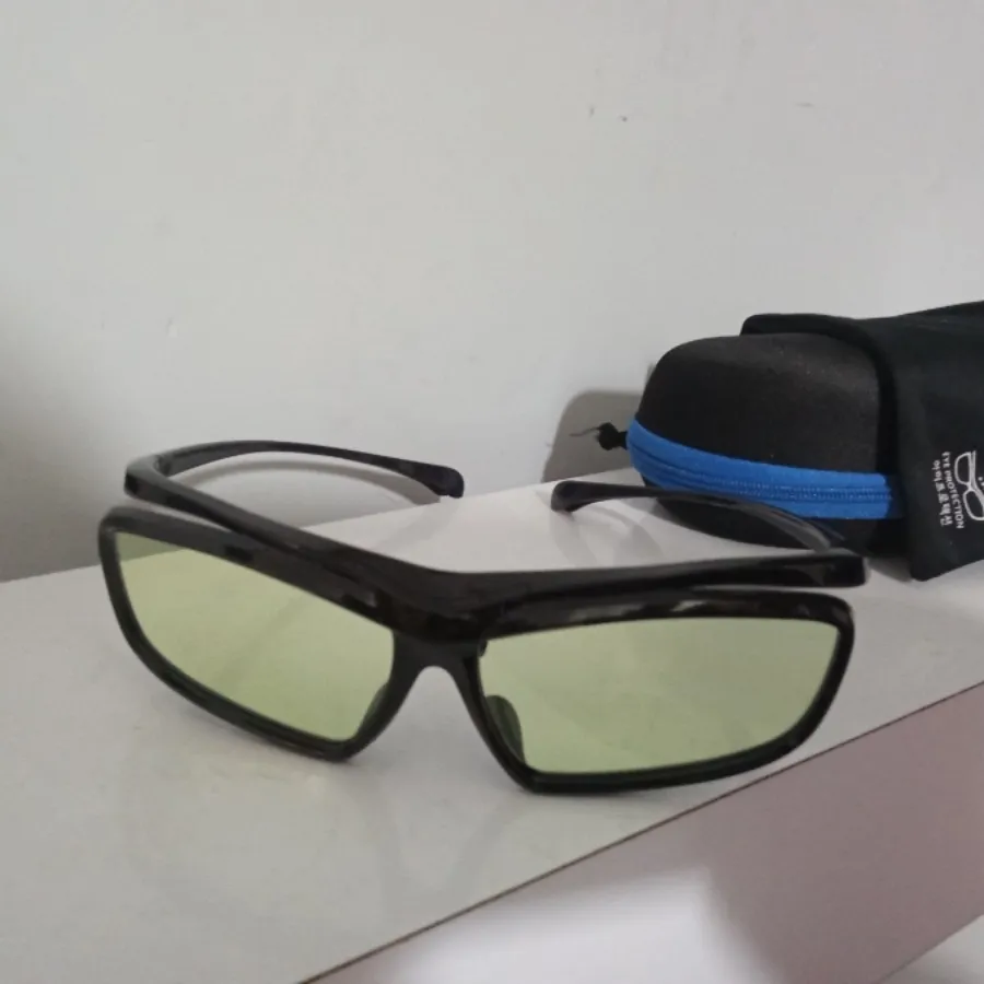 عینک فیلتر نور آبی