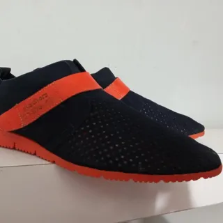 کفش اسکیچرز