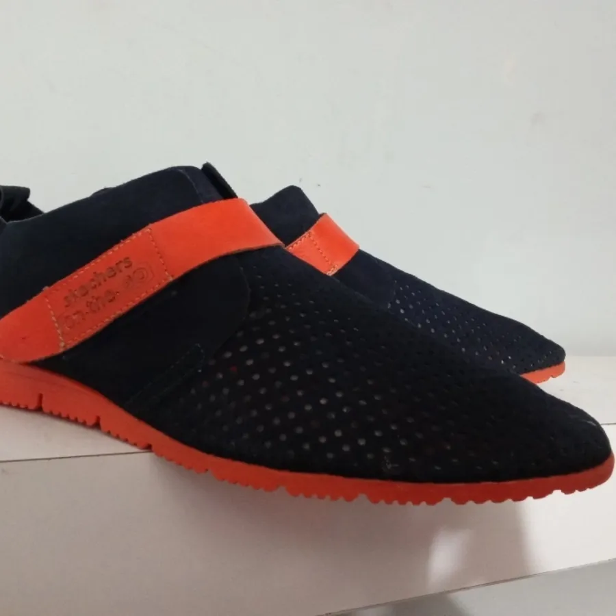 کفش اسکیچرز