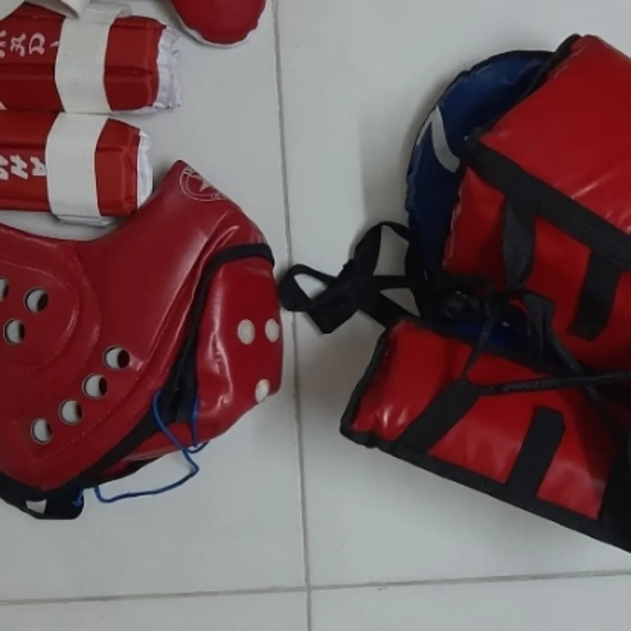 لباس ورزش رزمی 7تکه