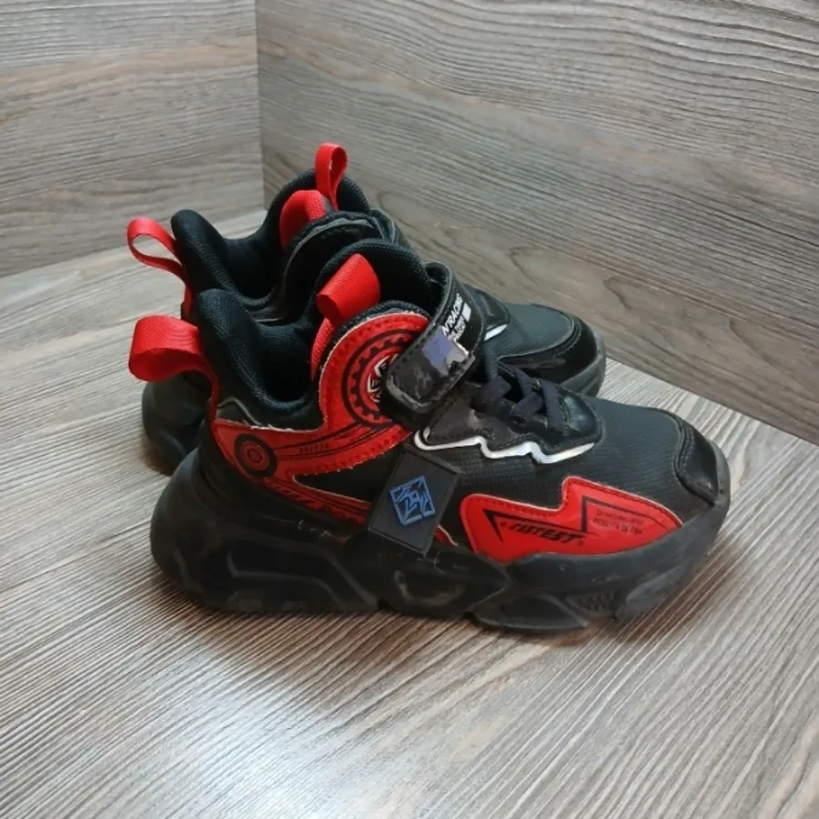 کتونی بچگانه