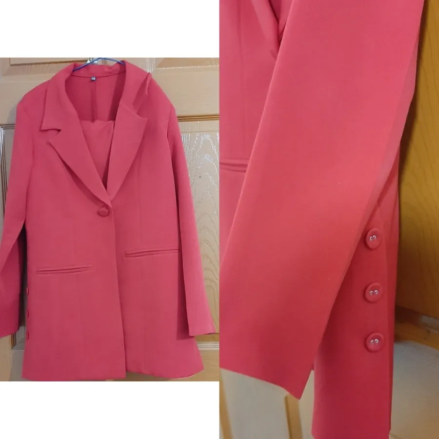 کت و شلوار قرمز