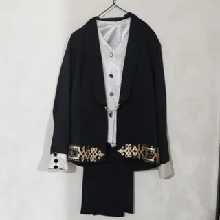 ست کت و شلوار و جلیقه