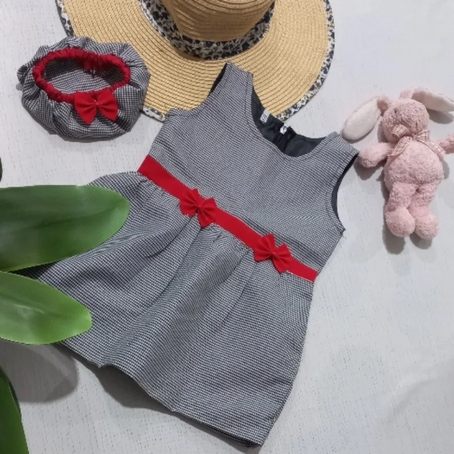 پیراهن و کلاه