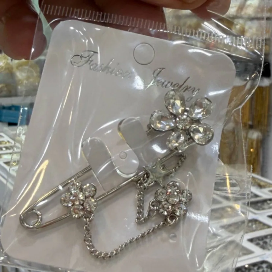 سنجاق قفلی نگینی