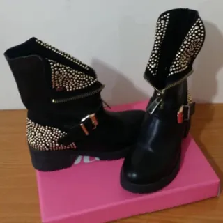 بوت دخترانه