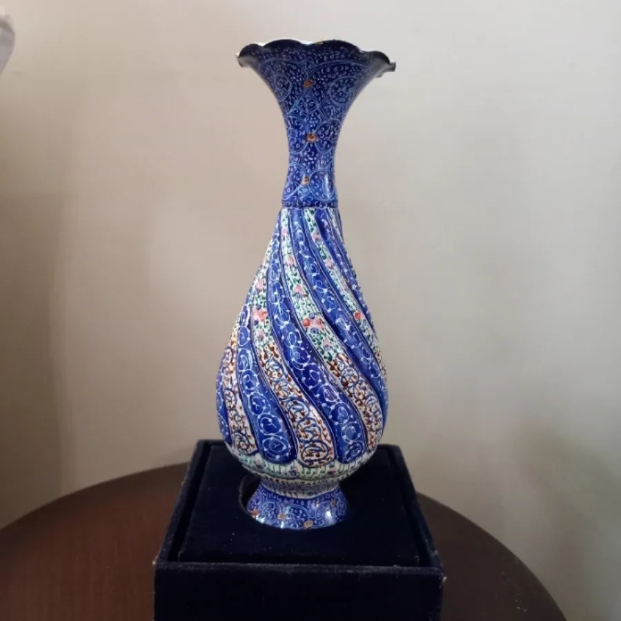 گلدان میناکاری اصفهان