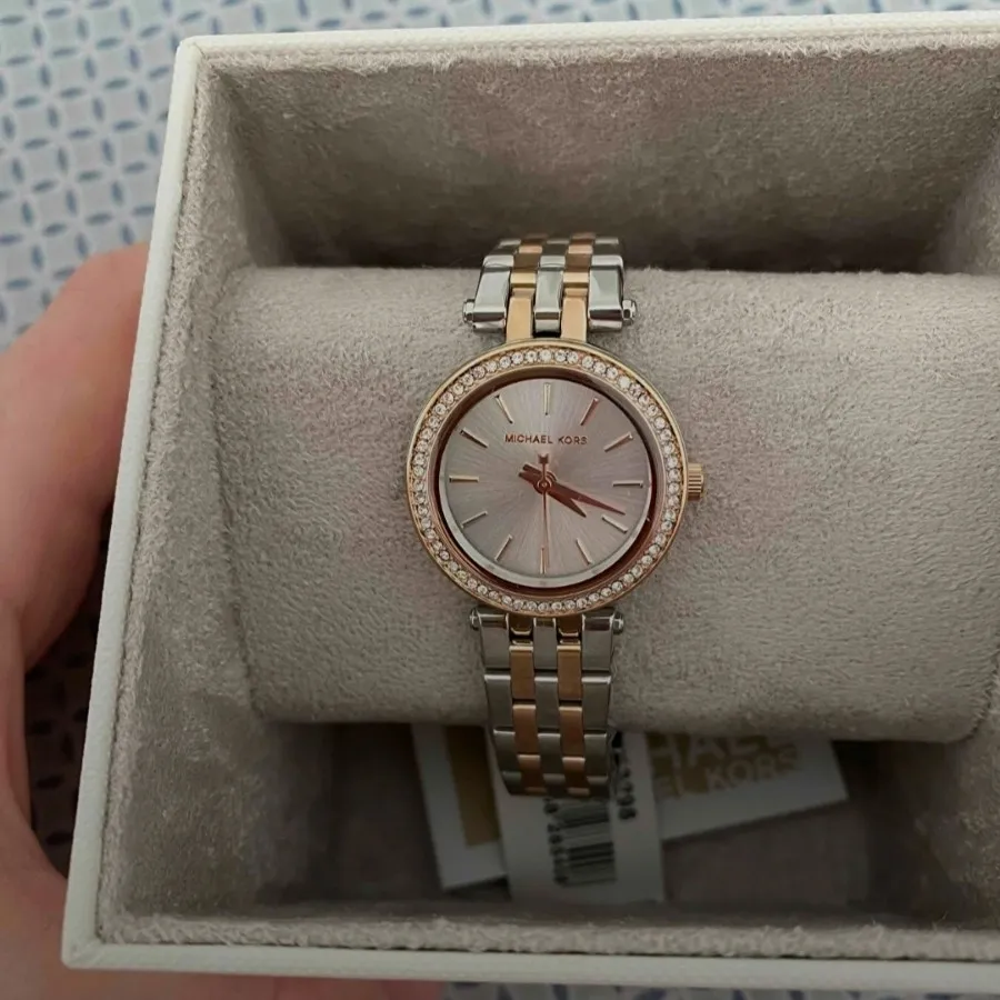 ساعت مایکل کورس