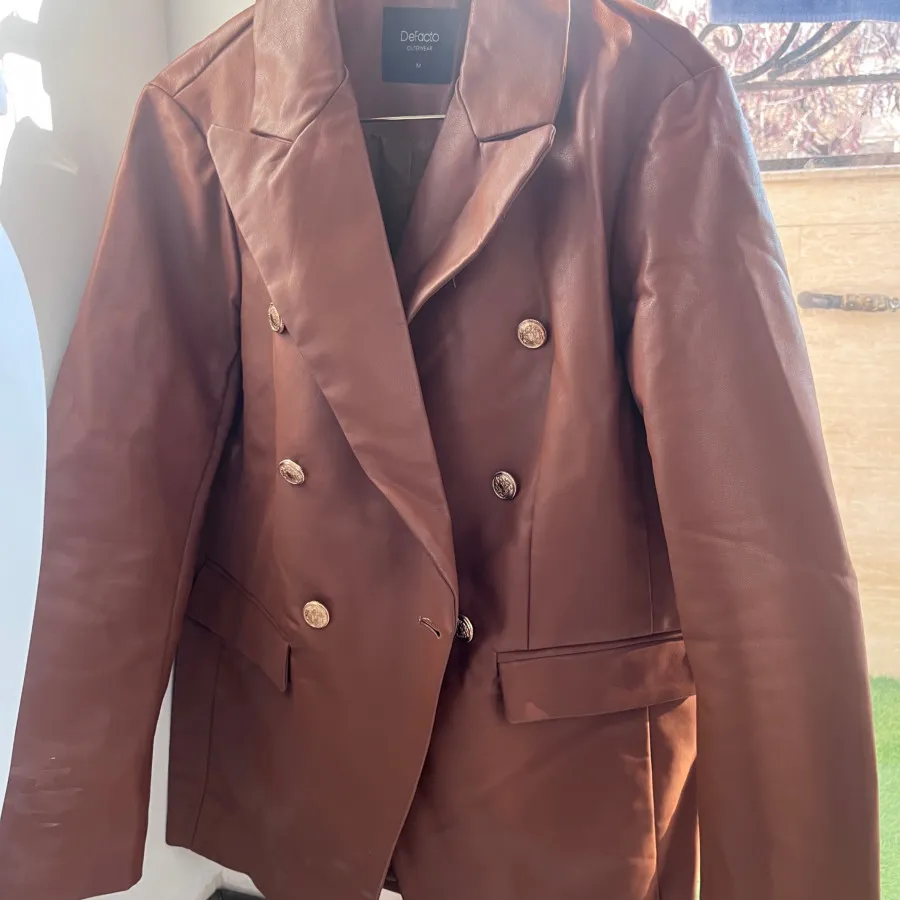 کت چرم دیفکتو