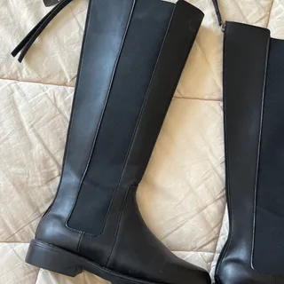 بوت بلند تا زانو