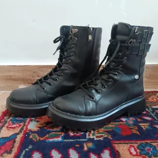 نیم بوت بندی