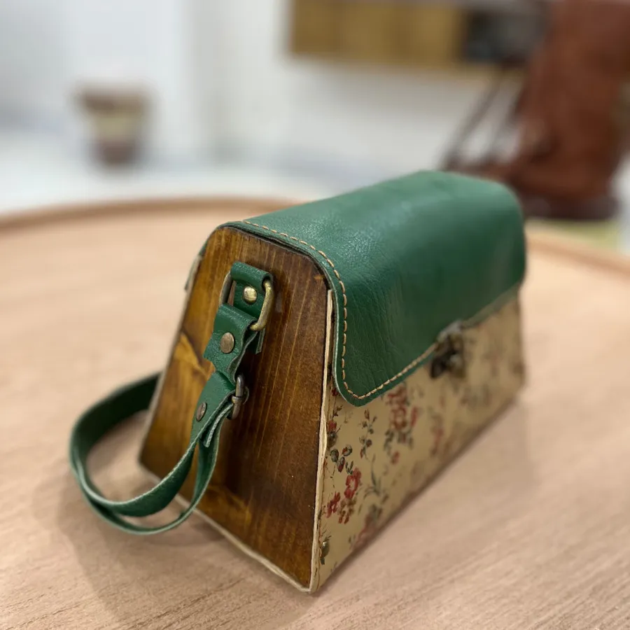 کیف چرم و چوب