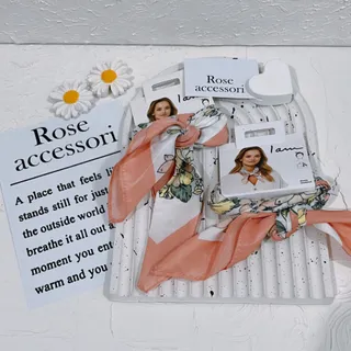 مینی اسکارف