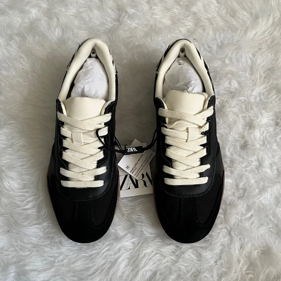 کتونی مشکی زارا