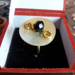 انگشتر صدفی