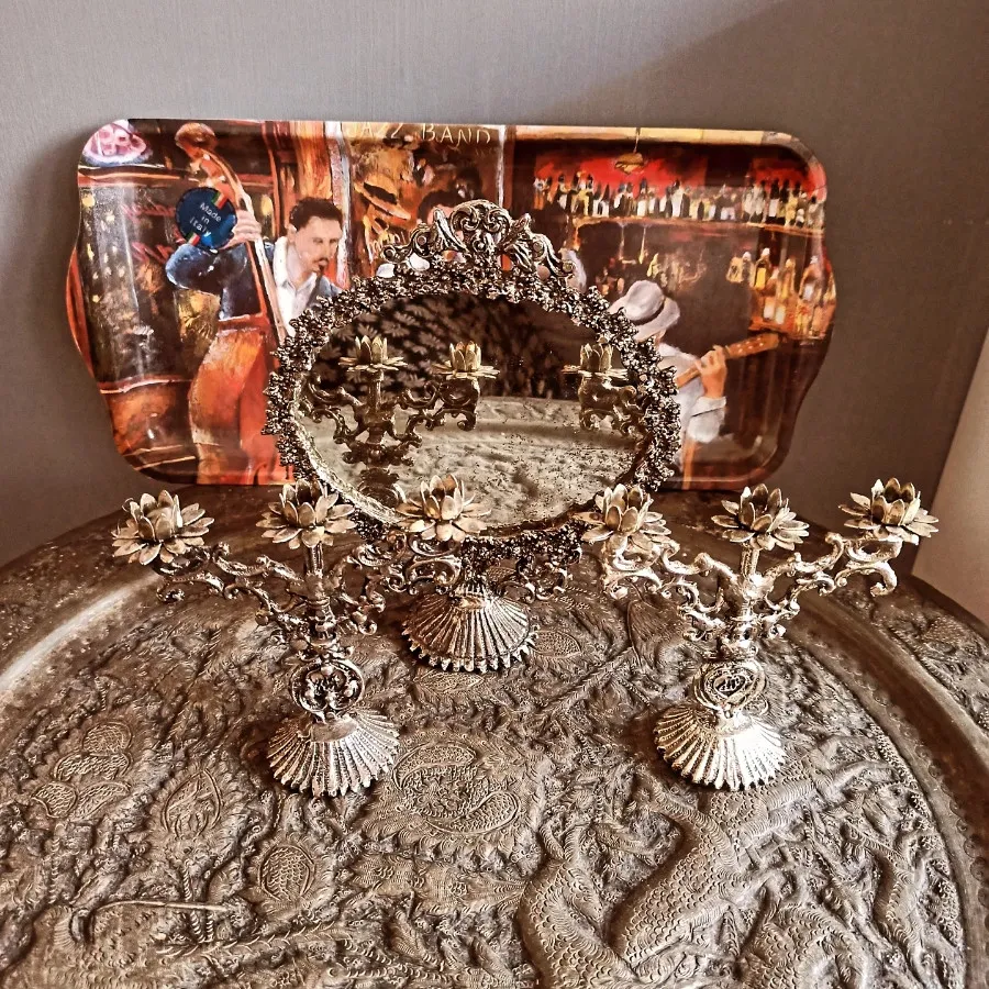 آیینه و شمعدان