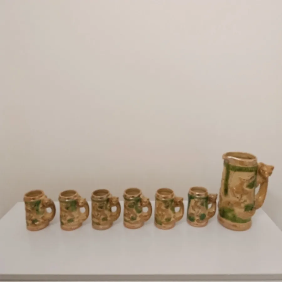 پارچ و لیوان سفالی قدیم