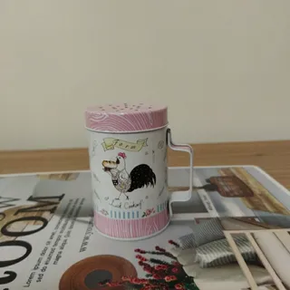 نمکدان فلزی