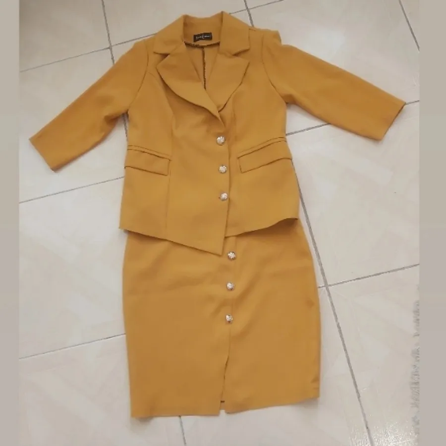 کت و دامن خردلی شیک