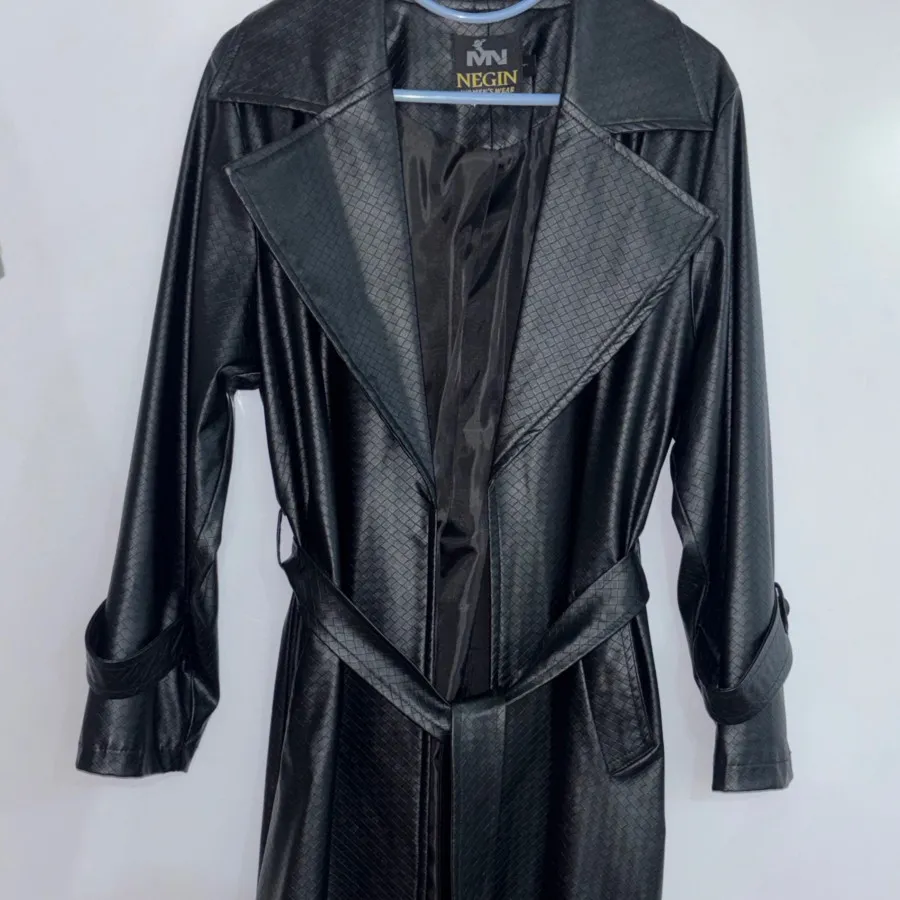 کت چرم زنانه