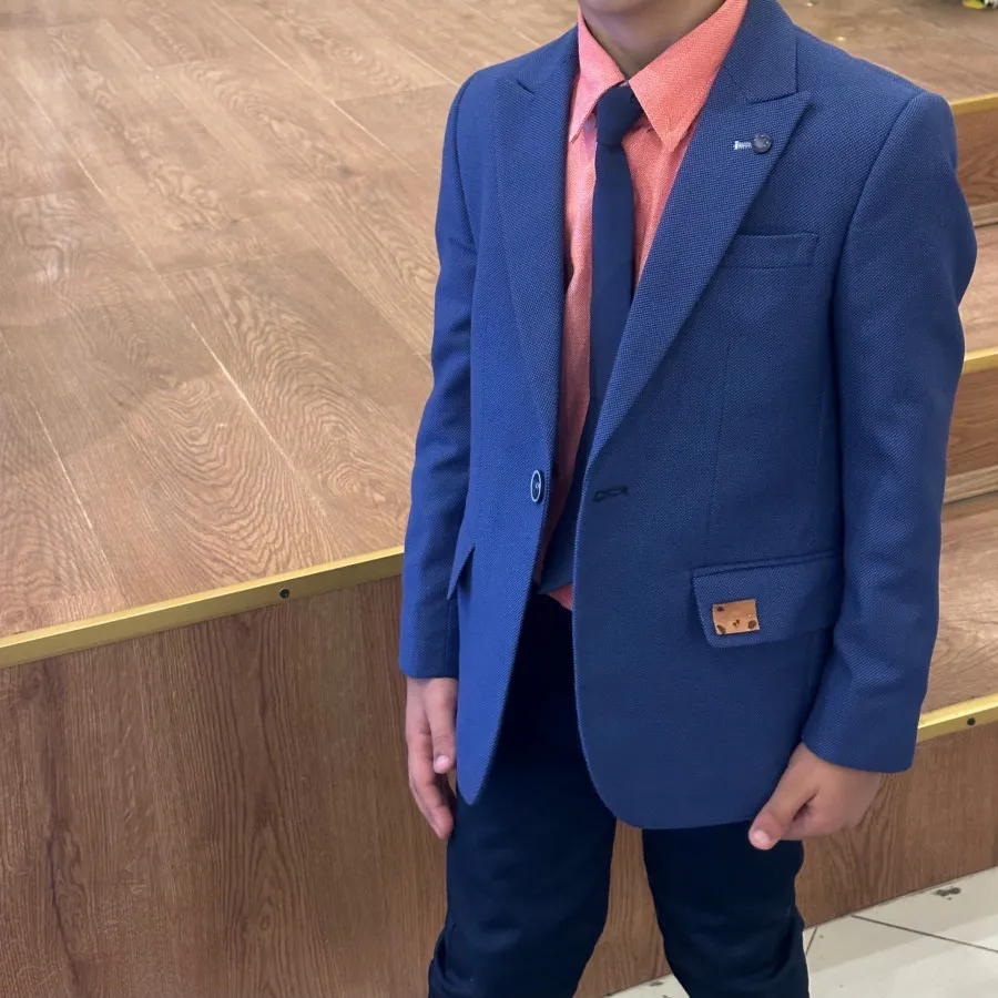 کت و شلوار و پیراهن