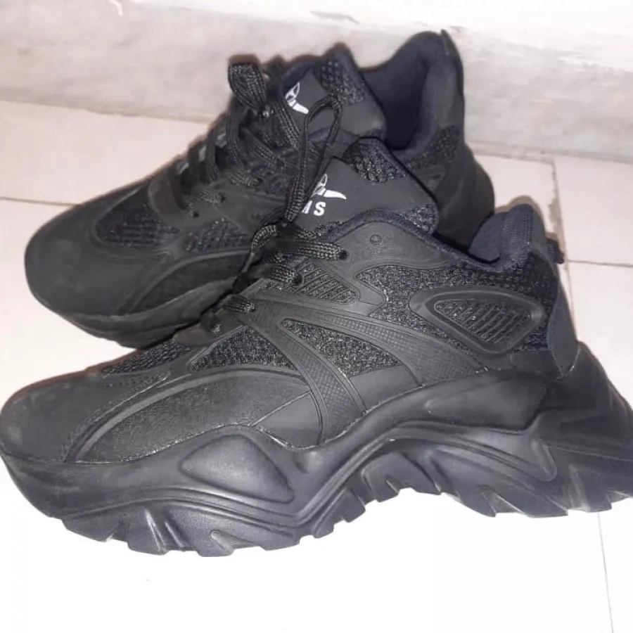 کتانی زنانه مشکی جذاب