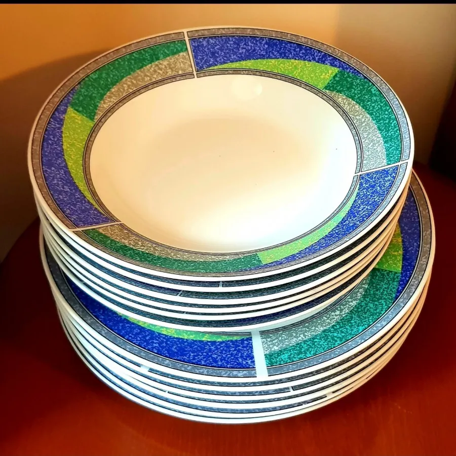 بشقاب غذا خوری