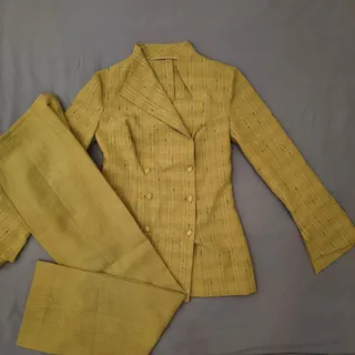 کت شلوار سبز