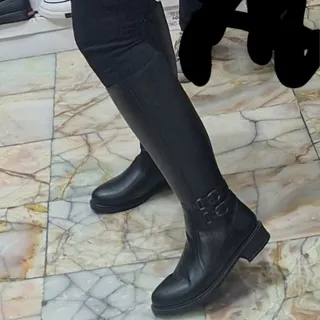 بوت بلند کاملا نو