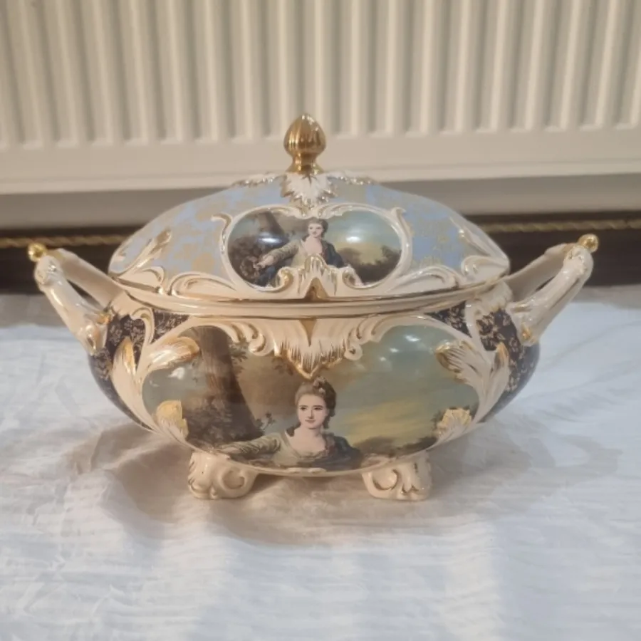 سوپ خوری انجل