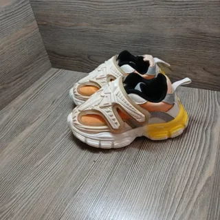 کتونی بچگانه