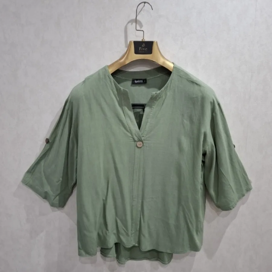 شومیز سبز جلو بسته