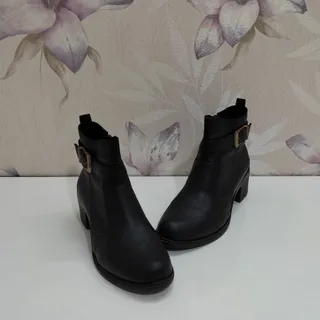 نیم بوت سگک دارفوق العاده