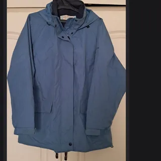 کاپشن بارانی