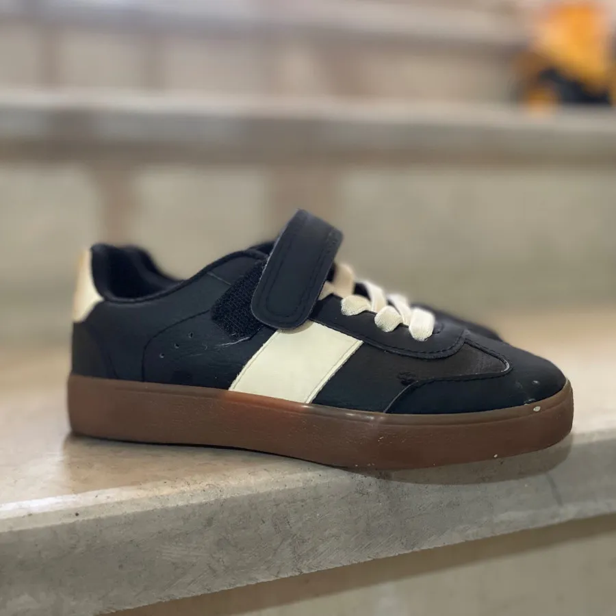 کفش اچ اند ام