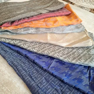 مینی اسکارف طرحدار