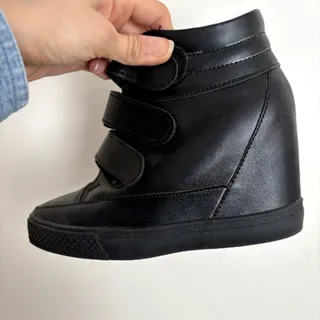 بوت پاشنه مخفی