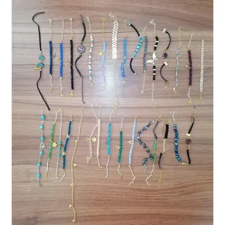 حدود 60 عدد دستبند
