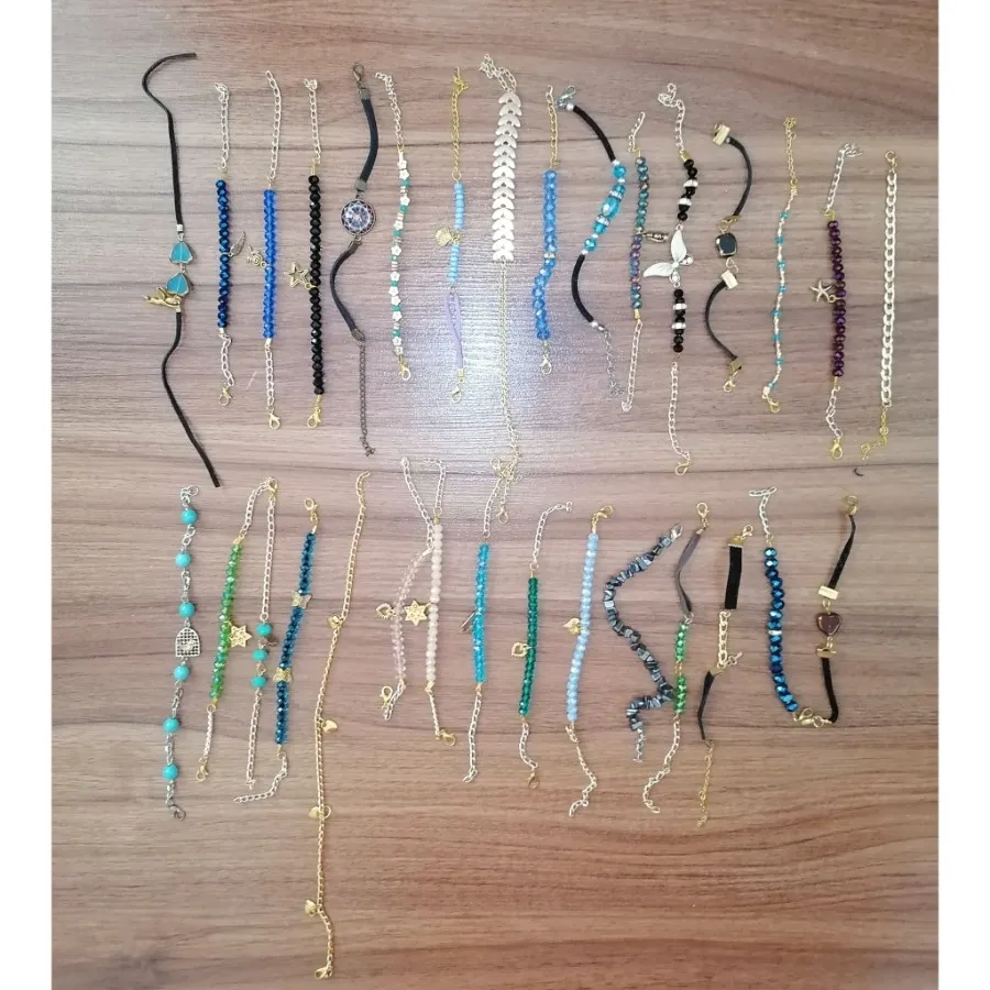 حدود 60 عدد دستبند