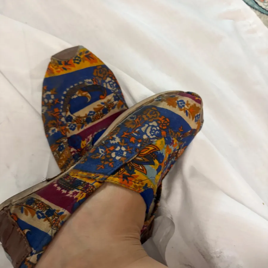 کفش برند تامز