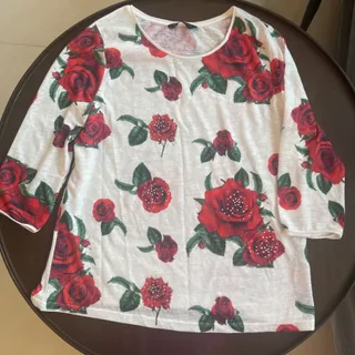 بلوز رز قرمز