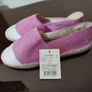 کالج کفش ترک