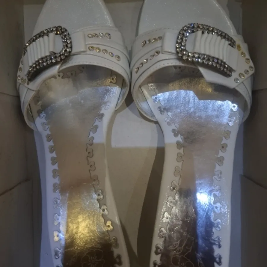 صندل مجلسی سفید پاشنه 5 س